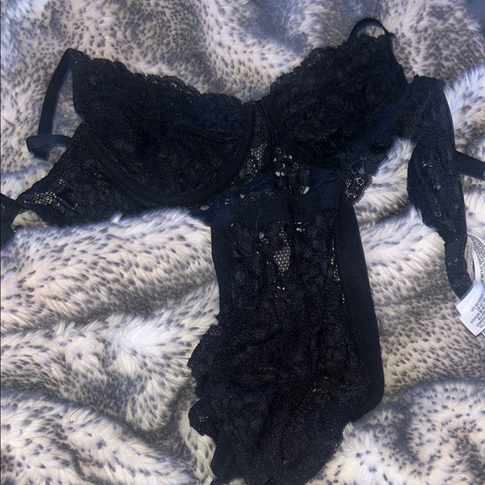 Elegant Black Lace Lingerie Set
